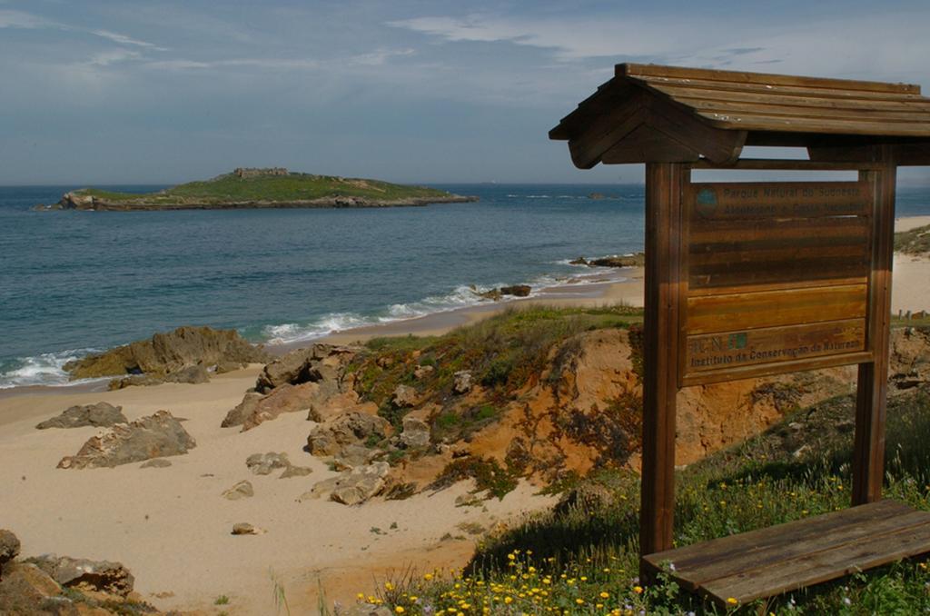 מלון פורטו קובו Parque De Campismo Da Ilha Do Pessegueiro חדר תמונה